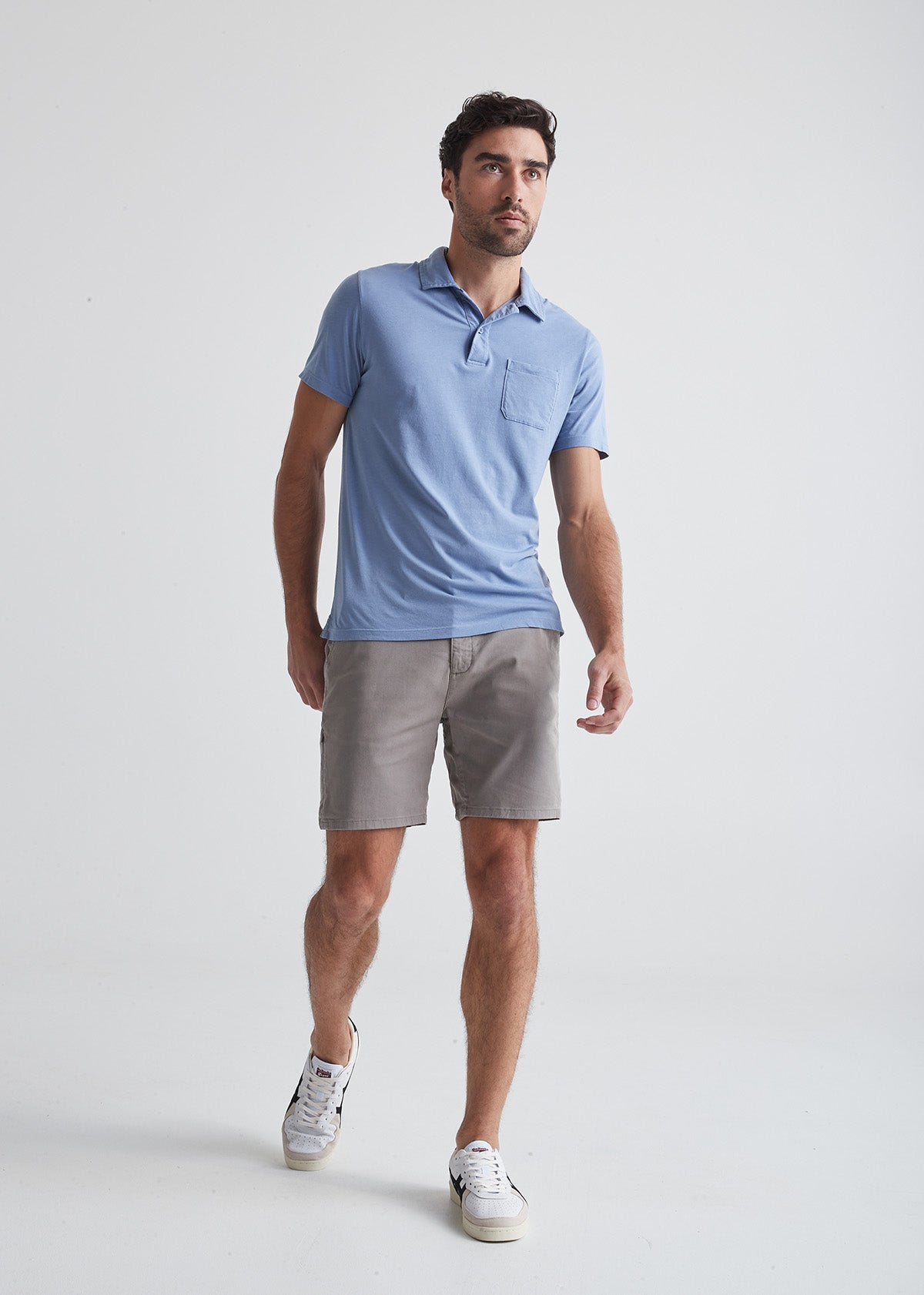mens lightweight light grey shorts full body 7" inseam